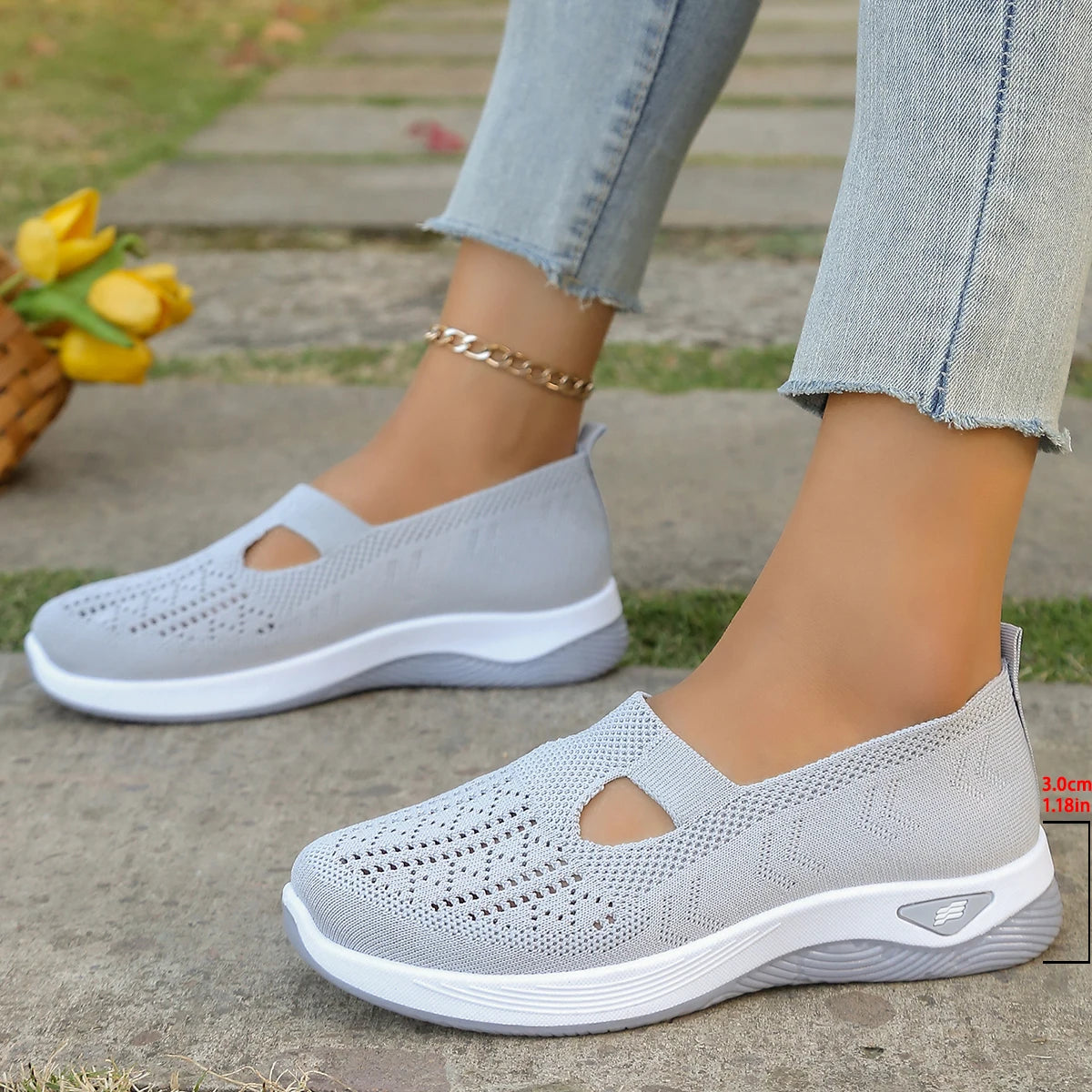 Women's shoes, women's sports shoes, summer flying woven mesh soft sole breathable sports shoes