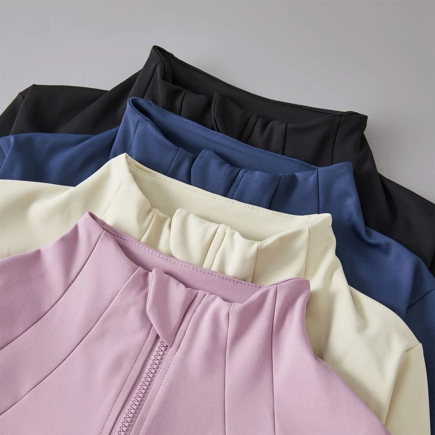 Women's Athletic Yoga Jacket Lightweight Zipper Sports Jacket for Fall/Winter Versatile Women's Outerwear with Pockets and Thumb