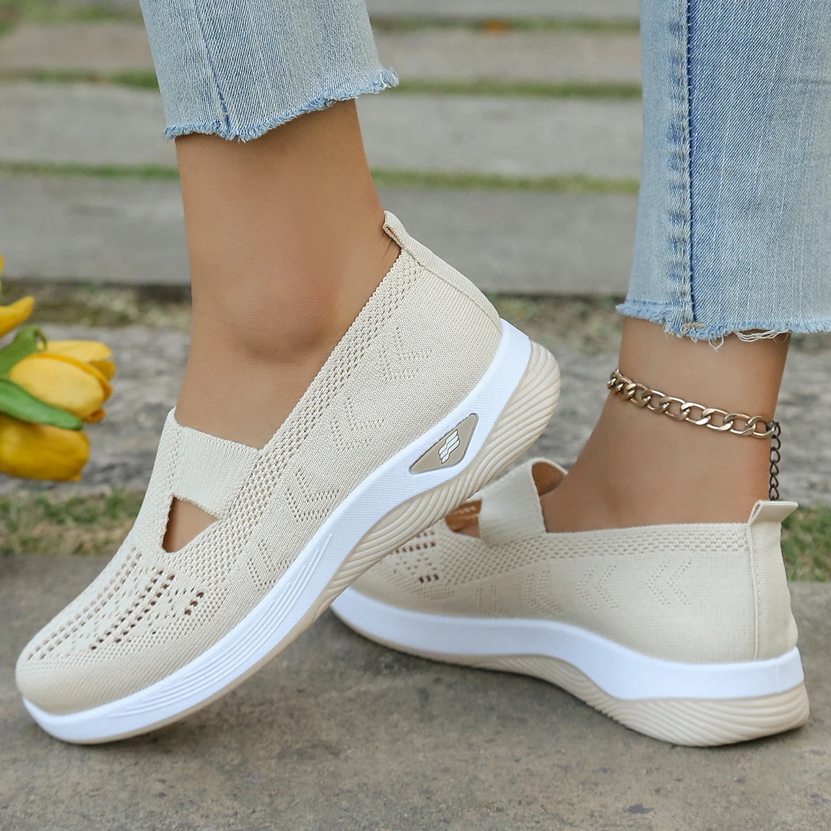 Women's shoes, women's sports shoes, summer flying woven mesh soft sole breathable sports shoes