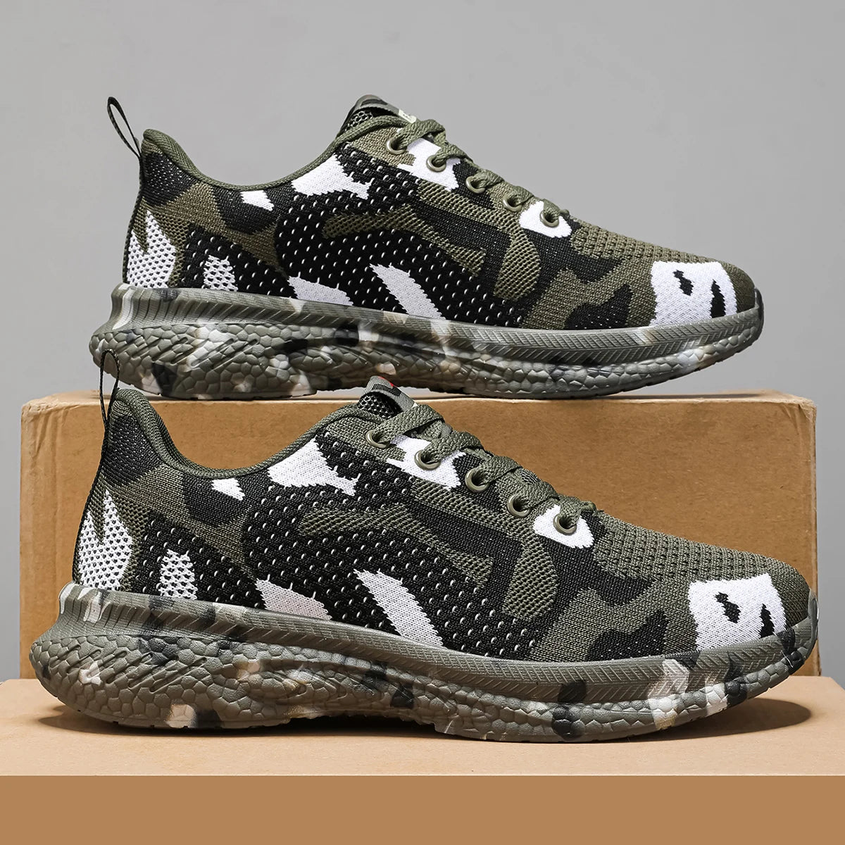 2025 Summer Men's and Women's New Mesh Breathable Sports and Leisure Shoes Women's Ultra Light Soft Bottom Couple Runnin