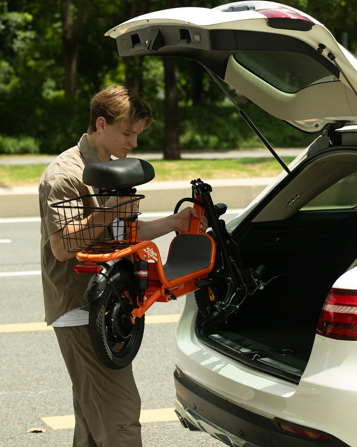 500W Folding Electric Bike with Seat, 48V 9Ah 14 Inch Portable E-Bicycle with Rear Basket for Urban Travel Shopping Bodywel T3