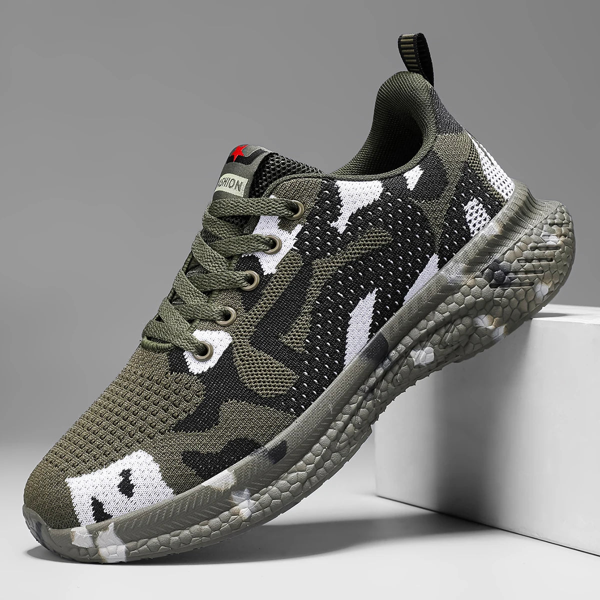 2025 Summer Men's and Women's New Mesh Breathable Sports and Leisure Shoes Women's Ultra Light Soft Bottom Couple Runnin