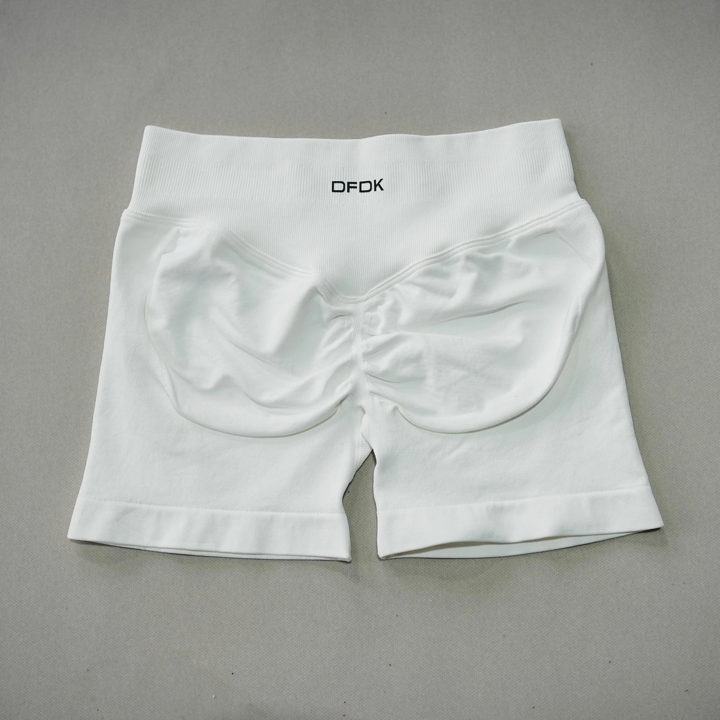 DFDK 2026 New Women High Waist Scrunch Butt Shorts Push Up Hip Lifting Squat Proof Gym Workout Running Sports Yoga Short Pants