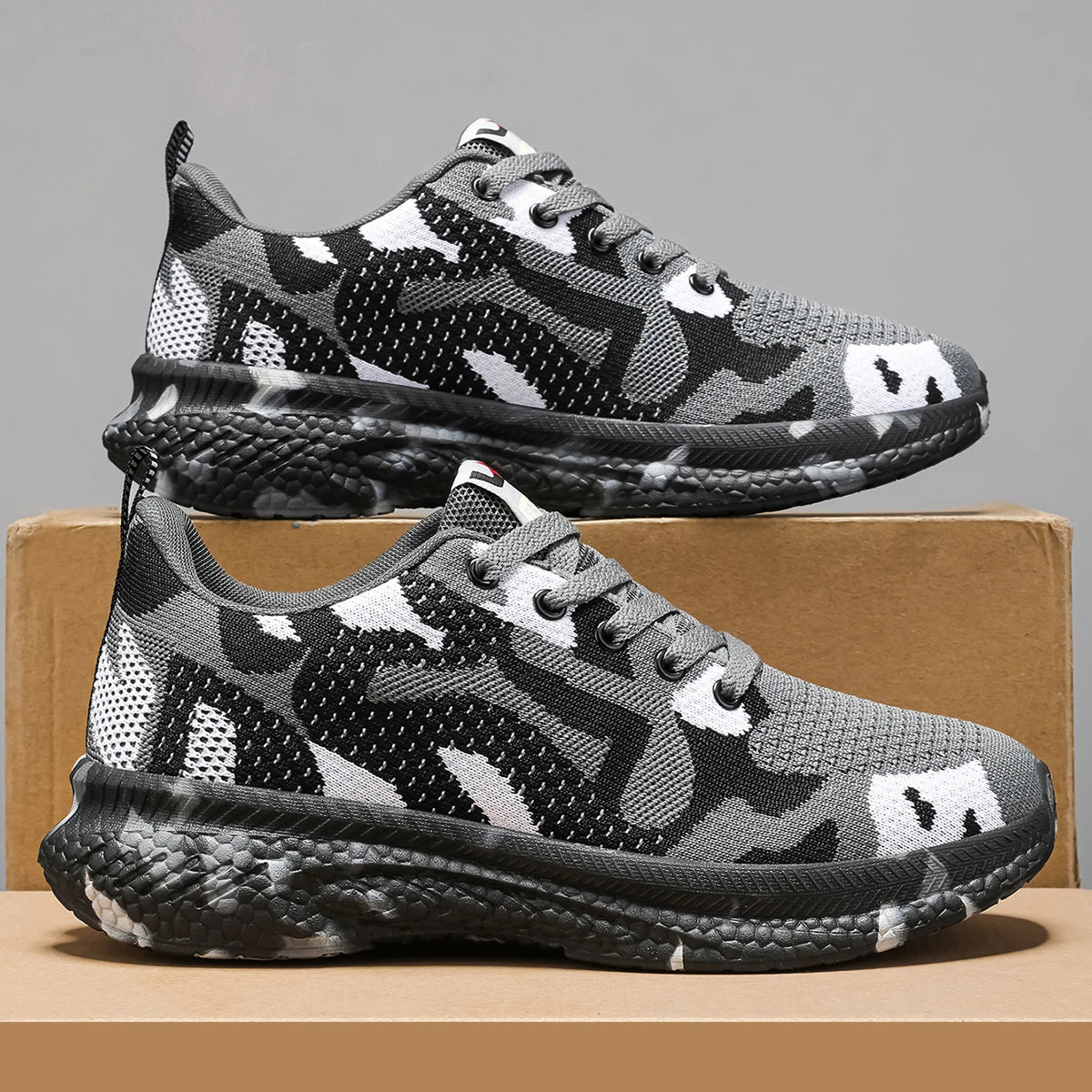 2025 Summer Men's and Women's New Mesh Breathable Sports and Leisure Shoes Women's Ultra Light Soft Bottom Couple Runnin