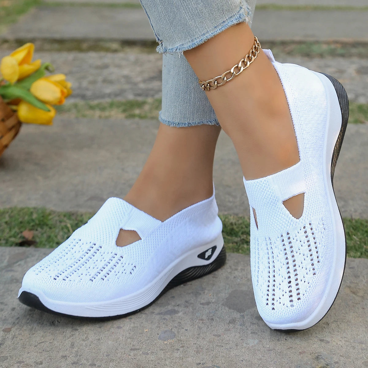 Women's shoes, women's sports shoes, summer flying woven mesh soft sole breathable sports shoes