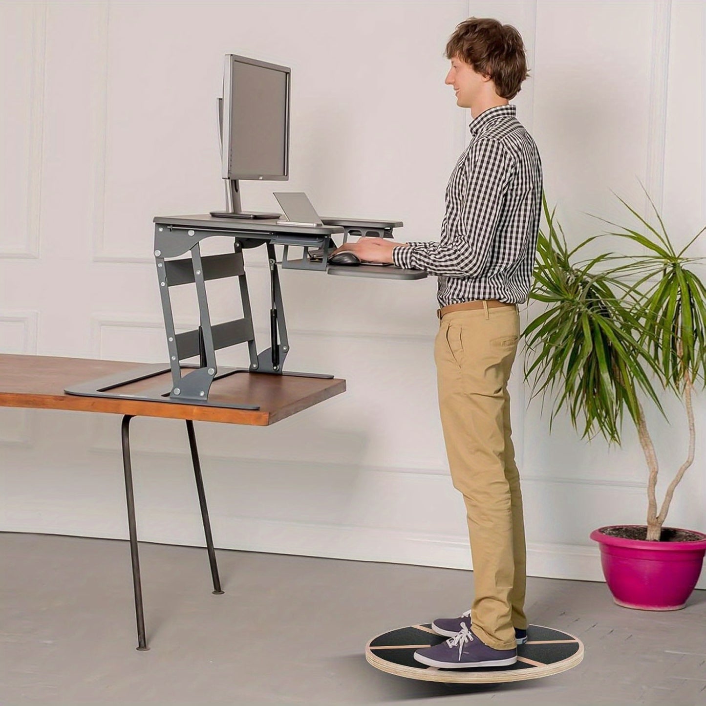 15.6" Wooden Wobble Balance Board - 360° Rotating Stability Trainer with Non-Slip Surface, 330lb Capacity & Dual Handles for Core Workouts, Physical Relax, Home Gym - Pink/Black, Stability Training Tool, Textured Surface, Du